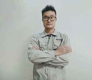 萬文峰（售后技術服務部經(jīng)理）